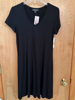 Karen Kane Black V-Neck Short Sleeve Mini Dress